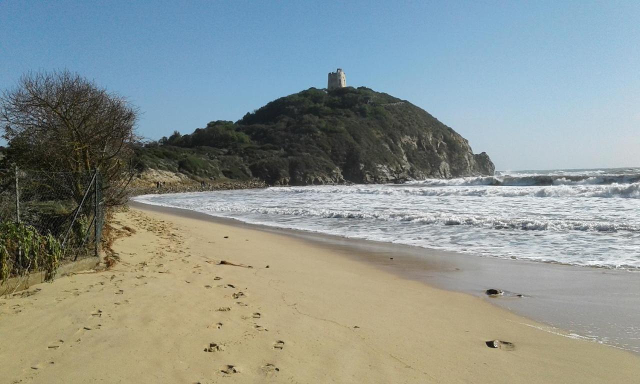 Bed and Breakfast L'Onda Blu Domus De Maria Exterior foto